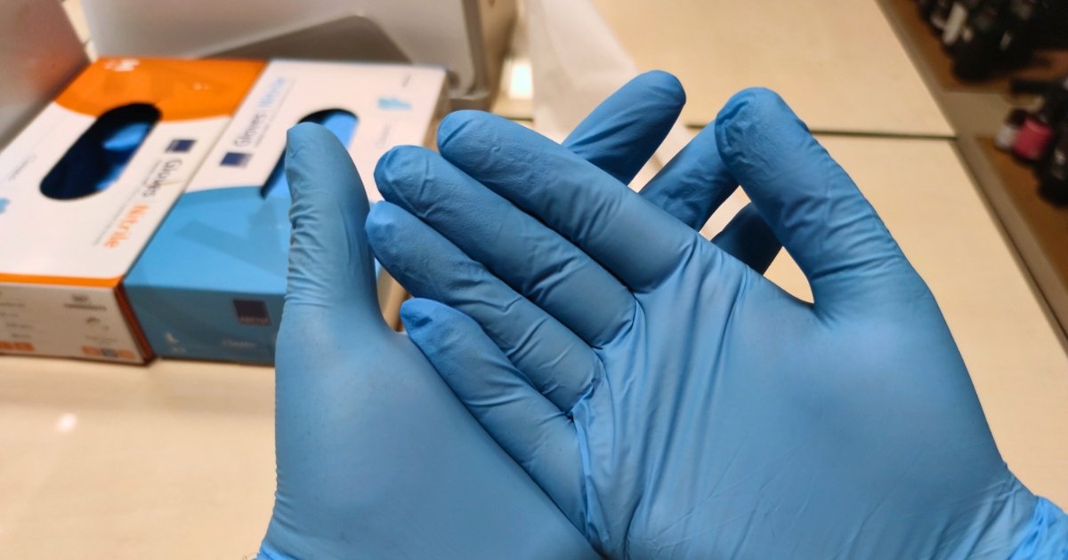 Nitrile gloves for resin printing